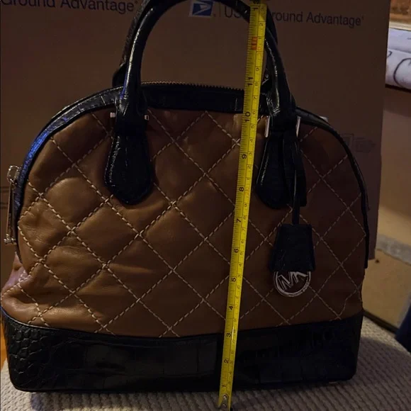 Michael Kors Smythe Dome sz Large - Picture 12 of 13